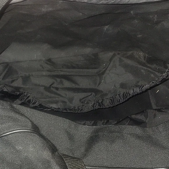 Harley-Davidson Black Duffel or Saddle Bag. Very good condition. Desirable! - Picture 6 of 9